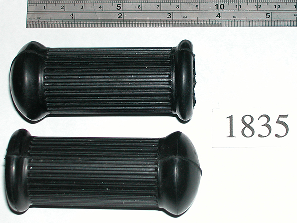 A pair of BSA pillion footrest rubbers (short) with no logo.